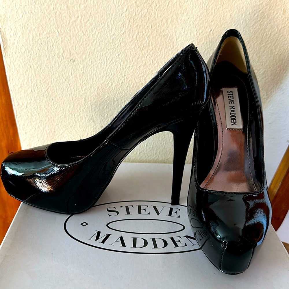 Steve Madden hidden platform black patent leather pumps size 7